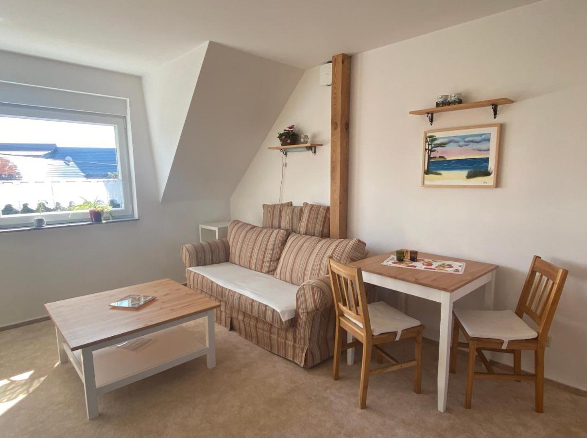 Schoen Moeblierte Wohnung In Genthin/ Ot Tucheim Bagian luar foto