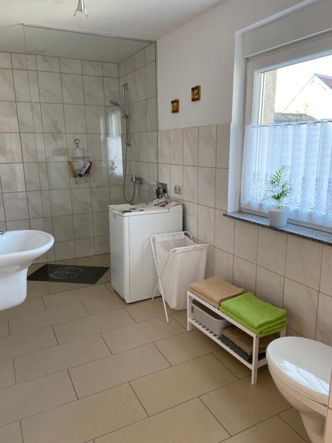 Schoen Moeblierte Wohnung In Genthin/ Ot Tucheim Bagian luar foto